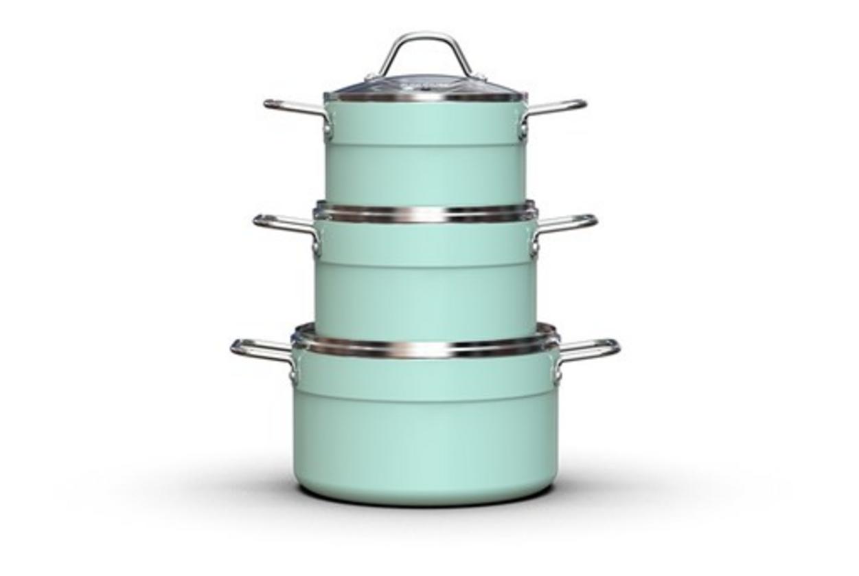 Thân nhôm dày & thiết kế xanh mint — bền, nhẹ và đẹp.