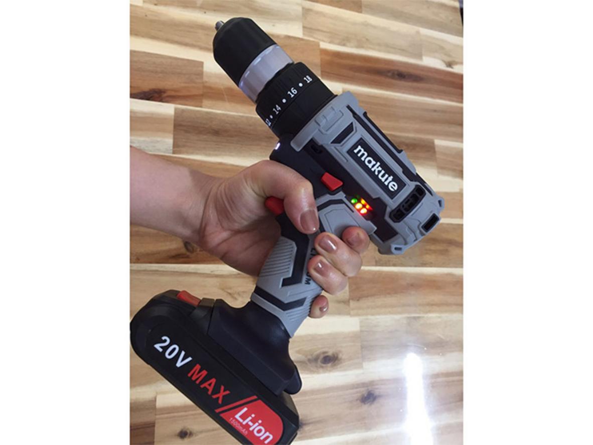 Một máy, nhiều chức năng: khoan, vặn vít, khoan búa