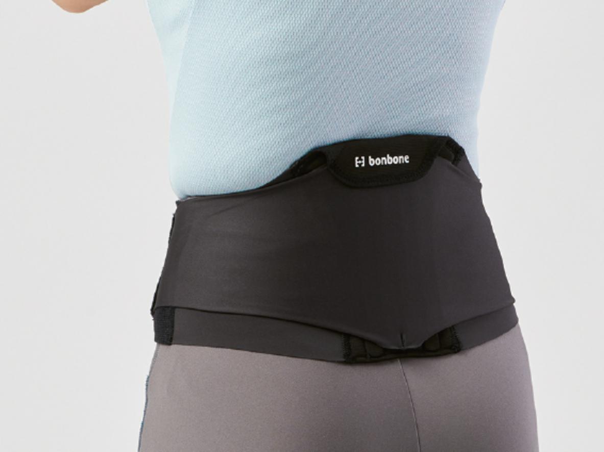 Bốn thanh nẹp sau cố định vùng thắt lưng