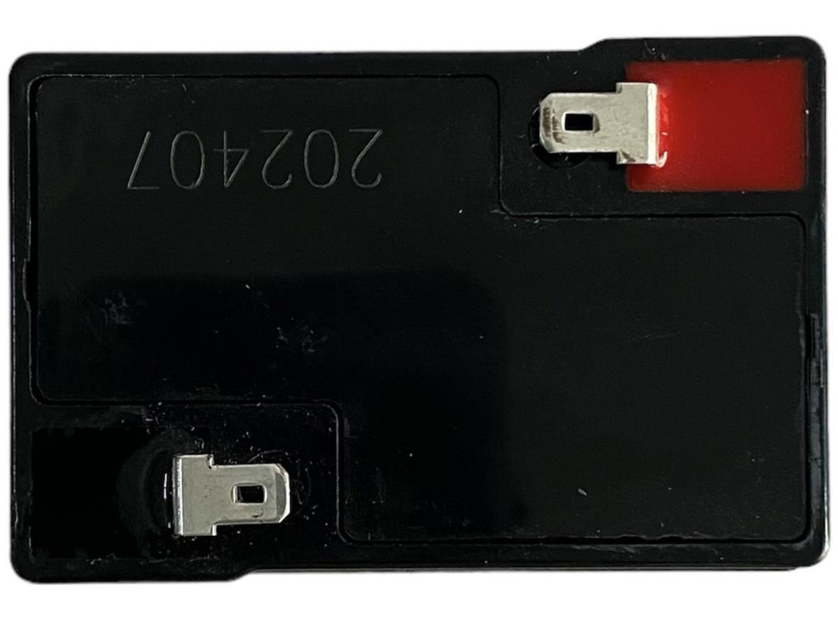 AGM (Absorbent Glass Mat) giữ điện giải trong sợi thuỷ tinh — an toàn, kín và không cần bảo dưỡng.