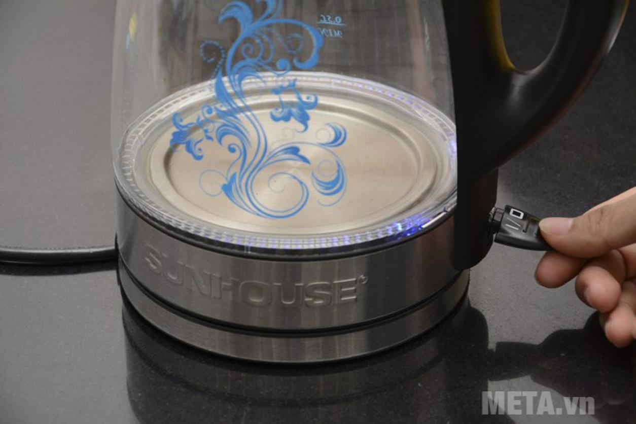 Tự ngắt & đế xoay 360° — an toàn sử dụng