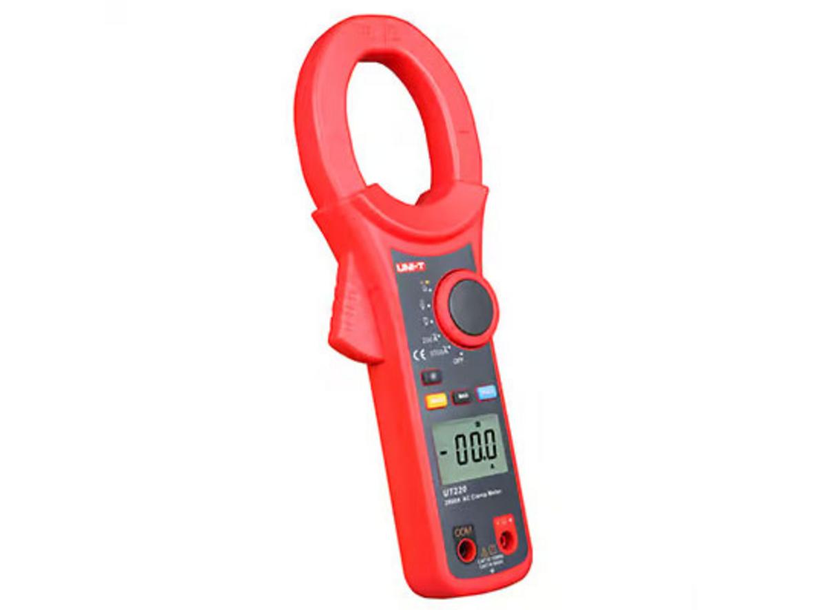 True RMS và độ chính xác trên màn hình UT221