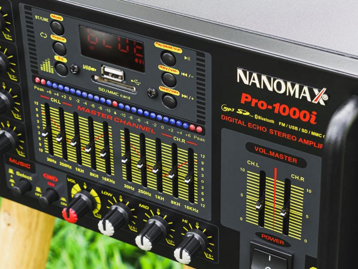 20 sò Toshiba và công suất 1800W giúp âm mạnh, ít rè.