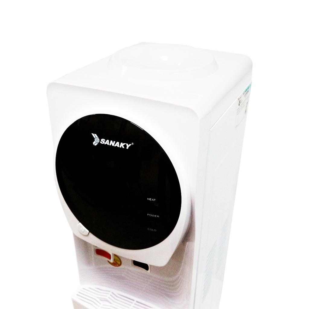 Khóa an toàn cho vòi nóng và khay tháo rời dễ vệ sinh.