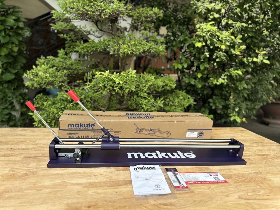 Bàn thép gấp gọn Makute TC800-3