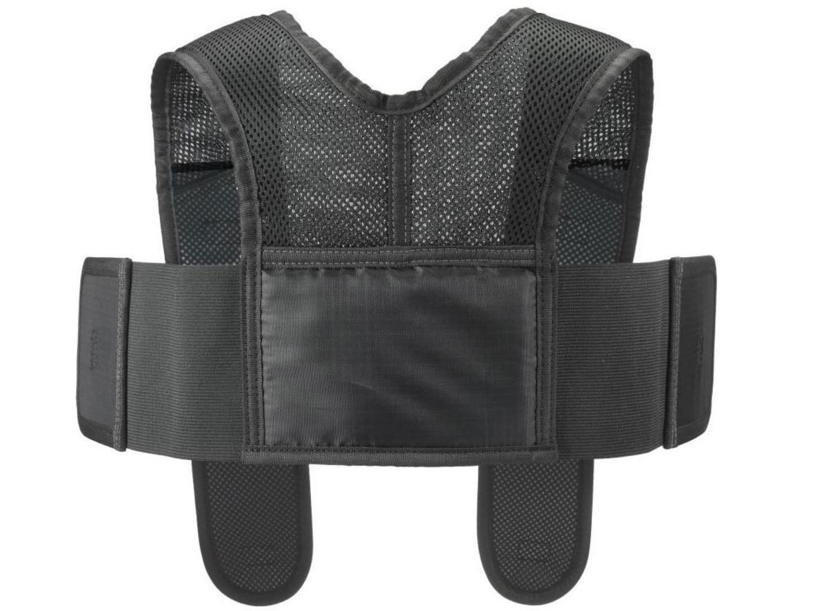 Cố định tay‑vai giúp cảm nhận swing plane chuẩn.