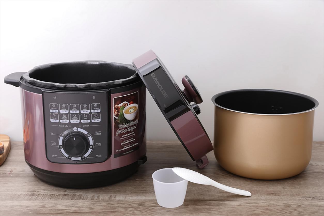 Công suất 1000W giúp nấu nhanh