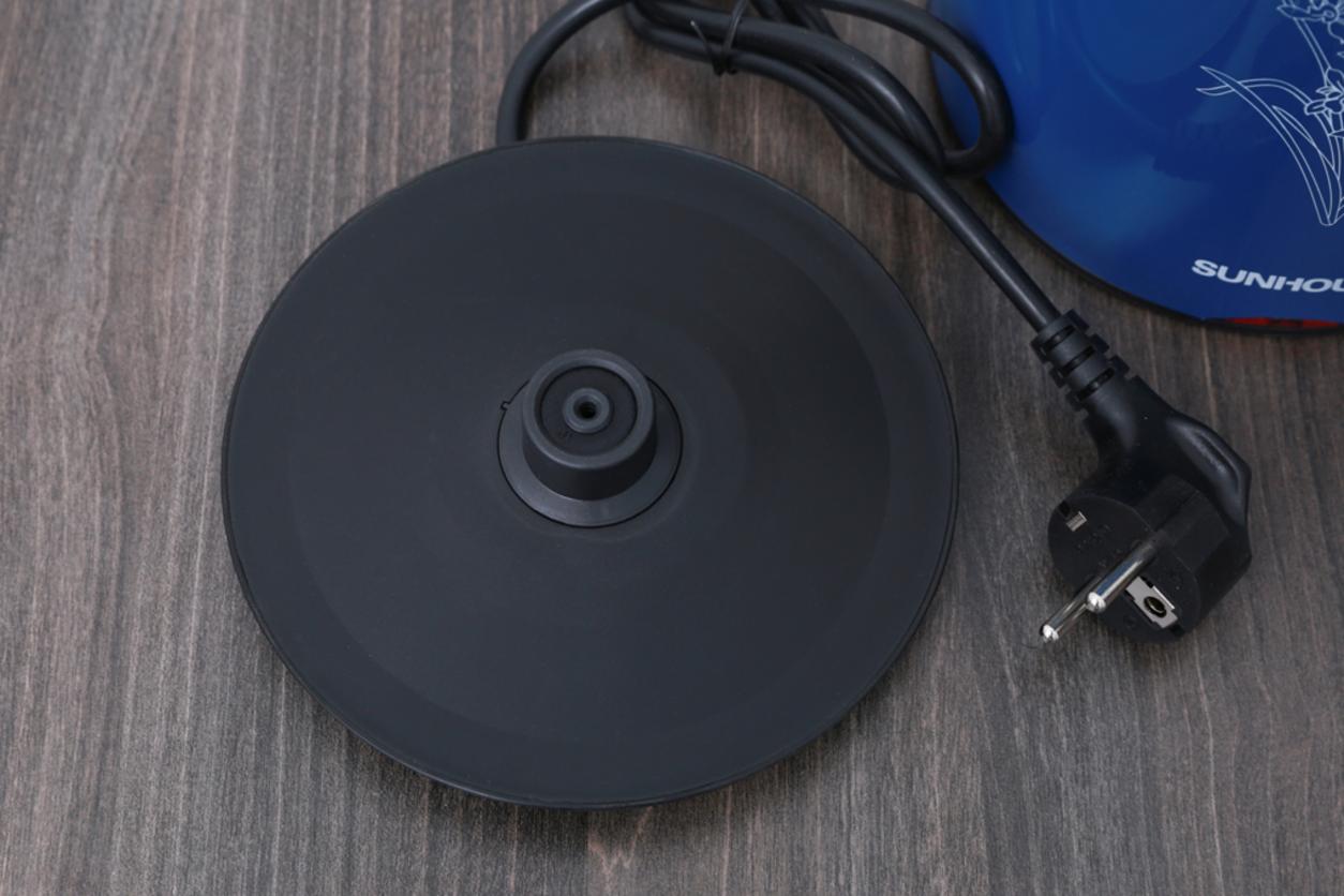 Công suất 1.800W: nước sôi nhanh, phù hợp bận rộn