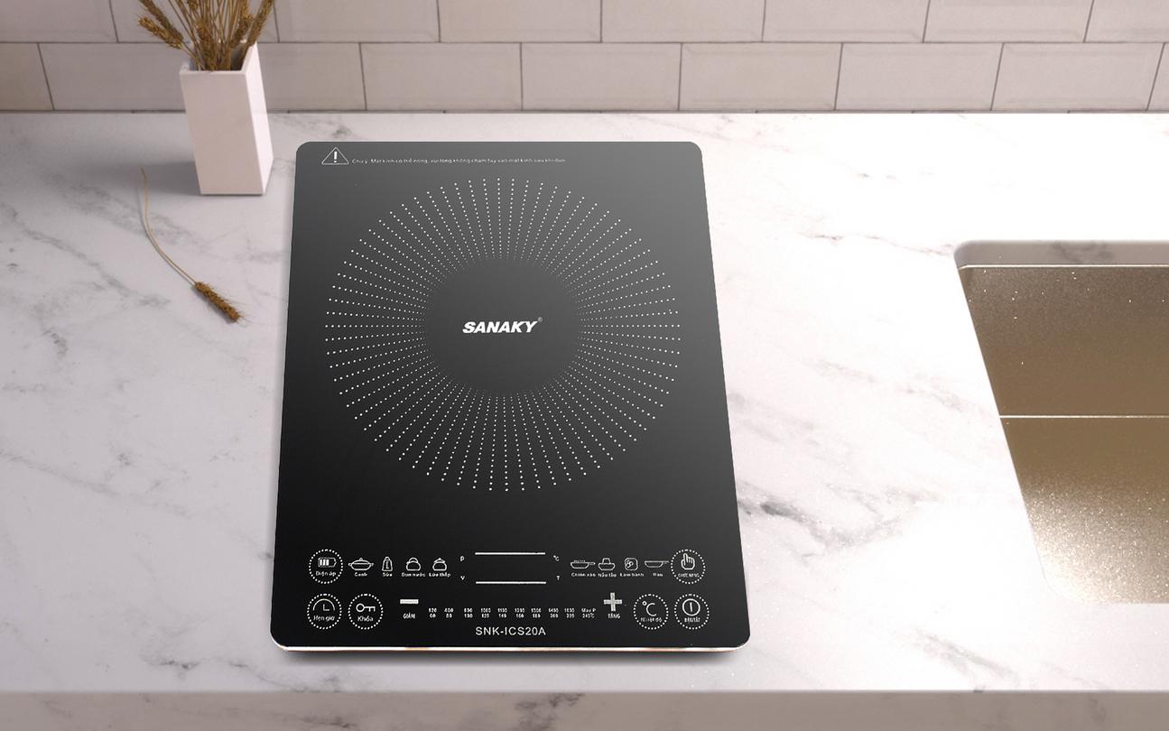 Công suất 2000W — nấu nhanh, phù hợp bữa ăn gia đình.