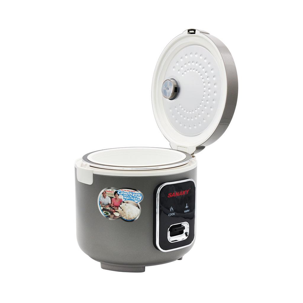 Công suất 700W, hai chế độ Cook/Warm — nấu nhanh, giữ ấm tiện lợi.