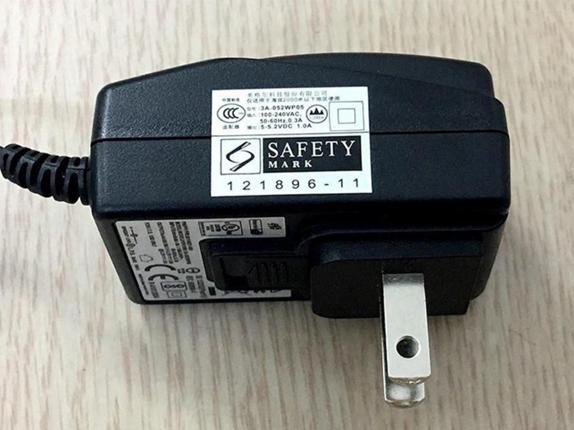 Đầu cắm 5.5x2.5mm chuẩn Honeywell và dây chống gãy.