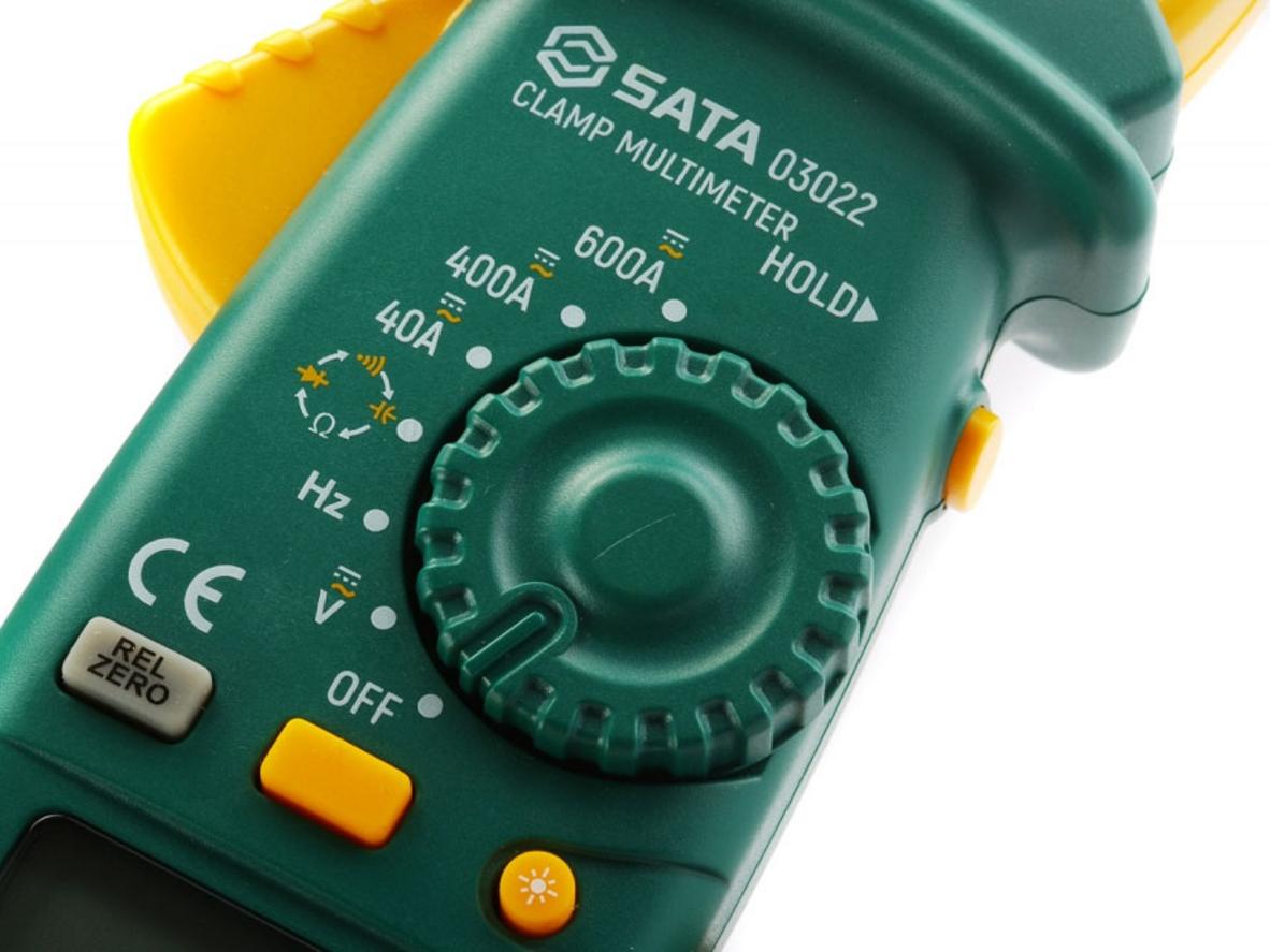 Kẹp và đọc dòng lớn nhanh chóng — không cần ngắt dây.