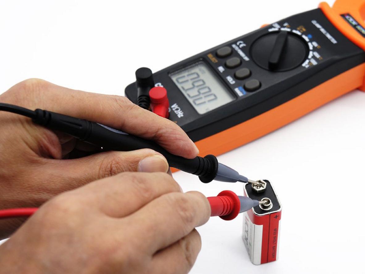 Hàm kẹp lớn và đo dòng cao cho công việc nhanh hơn