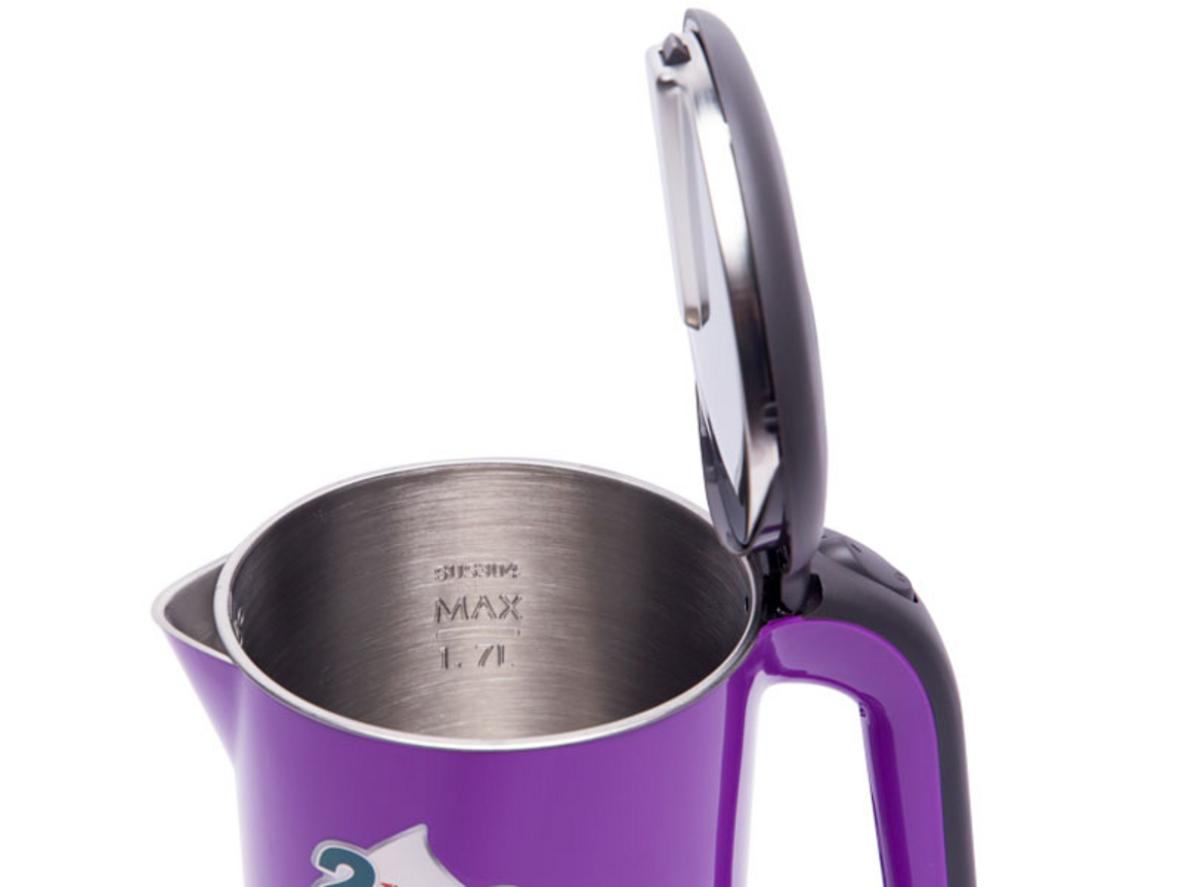 Công suất 1.800W giúp đun sôi nhanh, tiết kiệm thời gian.