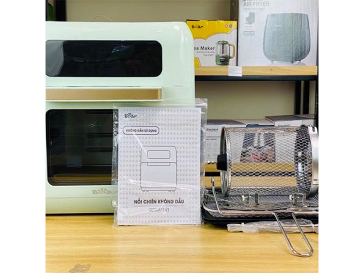 Dung tích 10L và công suất 1500W phù hợp gia đình