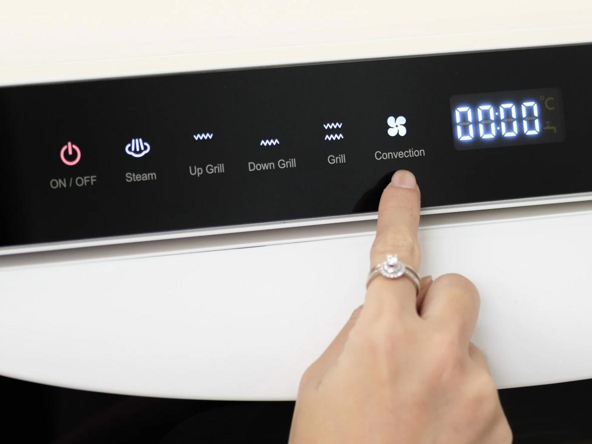 Dung tích 26 lít, 3 khay kệ tầng