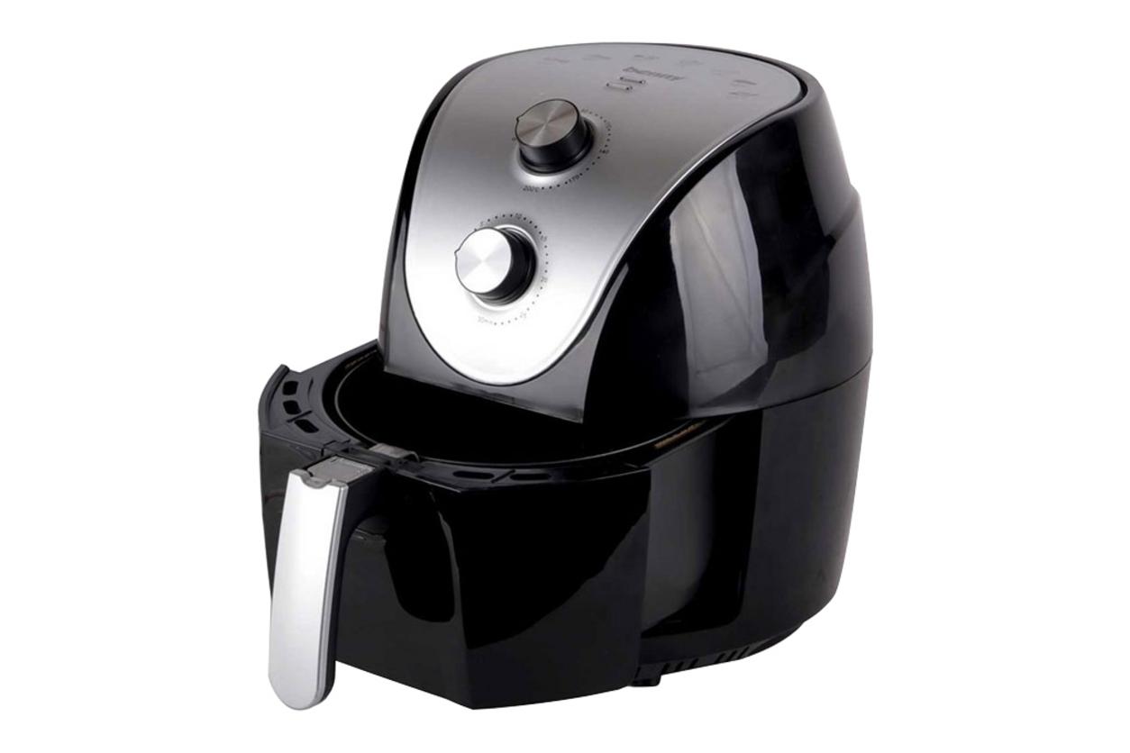 Dung tích 5.5L phù hợp bữa ăn cho 3–4 người.