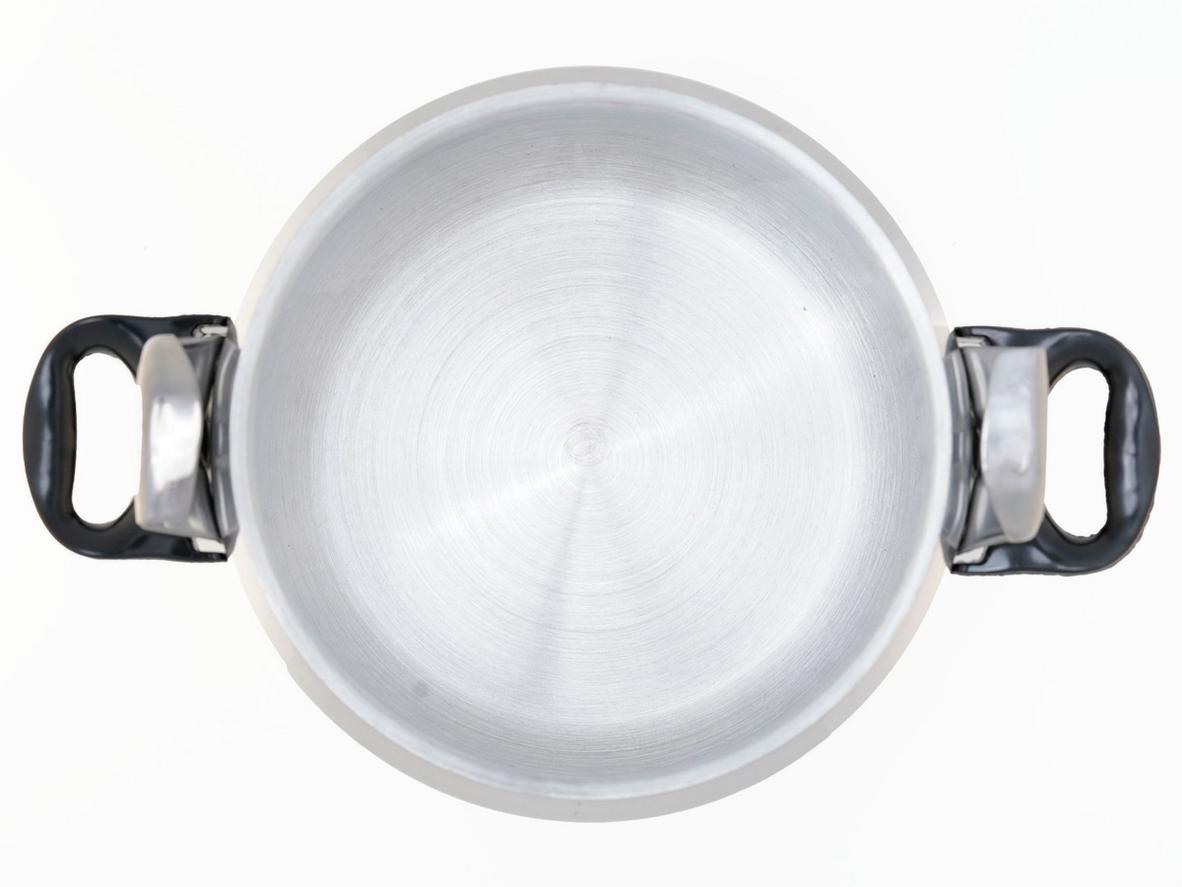 Dung tích 5 lít — đủ cho gia đình 4–6 người