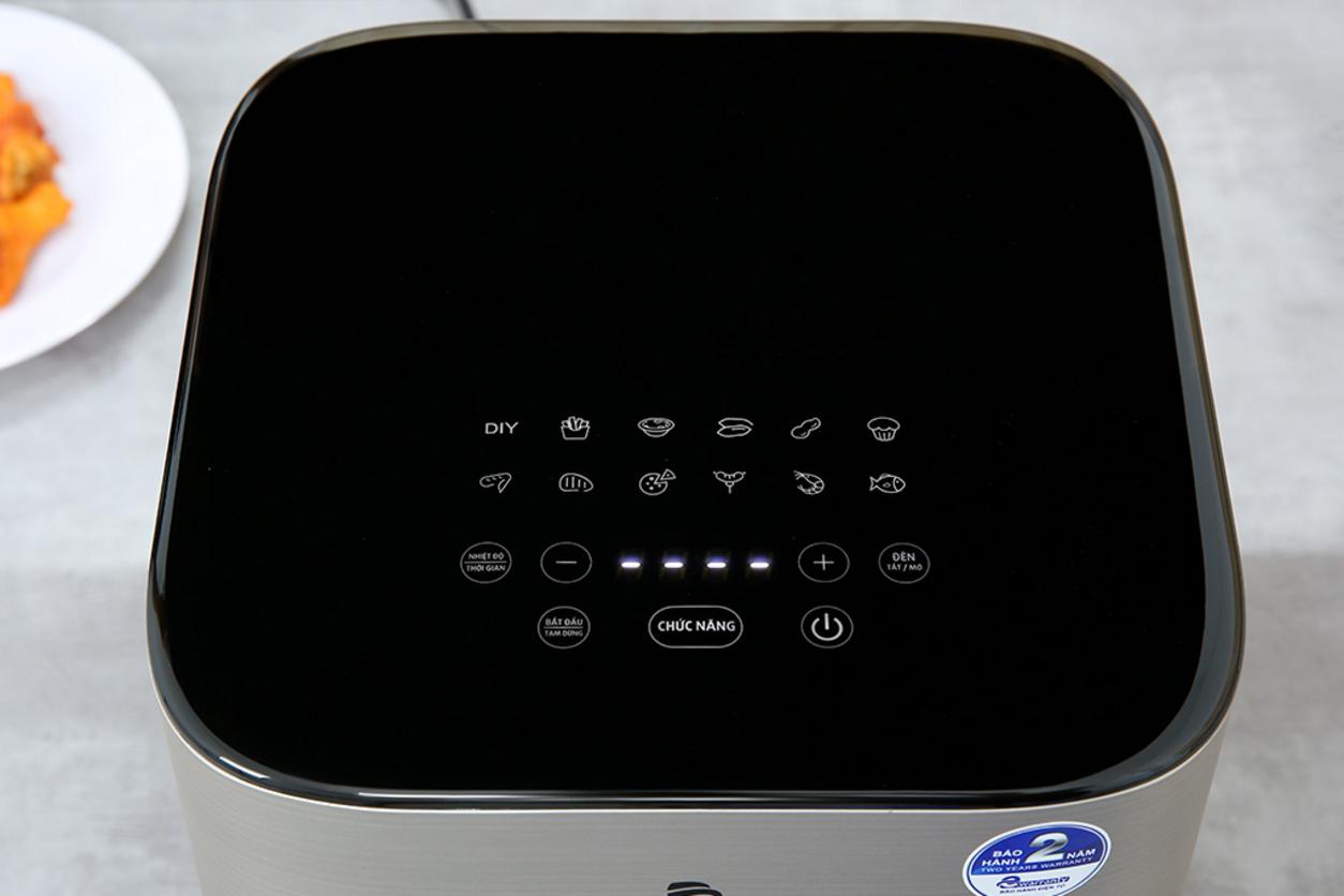 6 lít đủ cho gà 1.2kg, nấu nhanh nhờ 1.800W