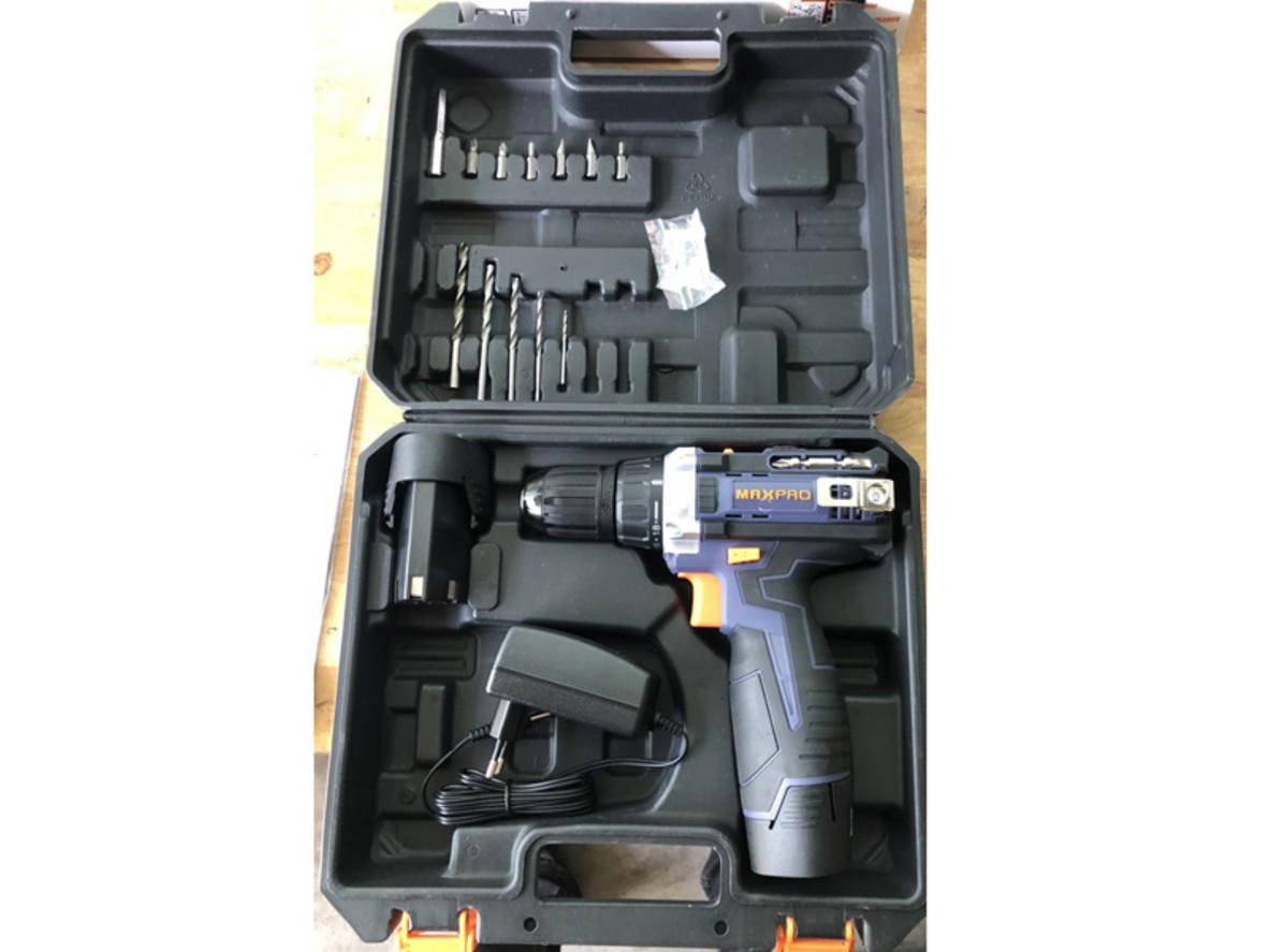 ECP bảo vệ pin và đèn LED hỗ trợ làm việc tối