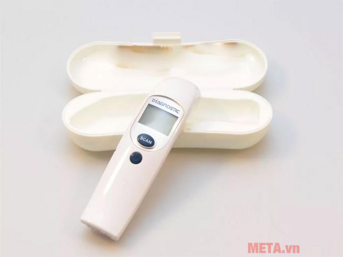 Độ chính xác ±0.2–±0.3°C và phạm vi đo 34–43°C.