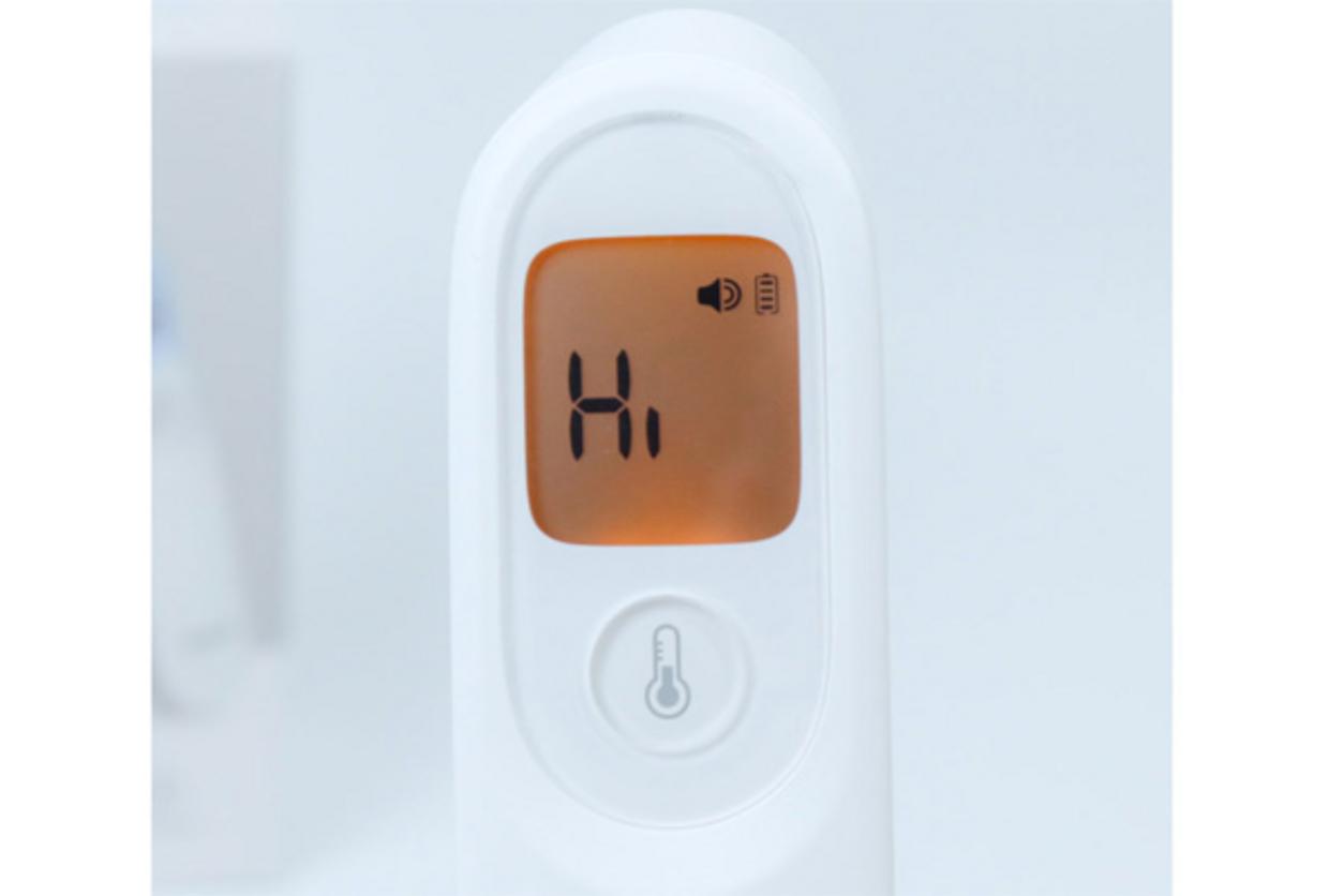 Độ chính xác ±0.2°C giúp phát hiện thay đổi thân nhiệt kịp thời.