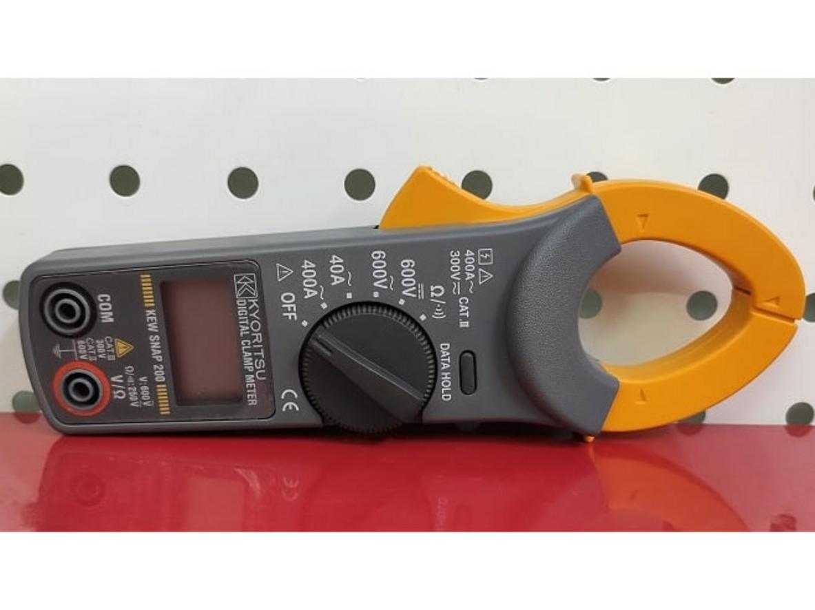 Đo điện áp AC/DC đến 600V và đo điện trở, còi thông mạch.