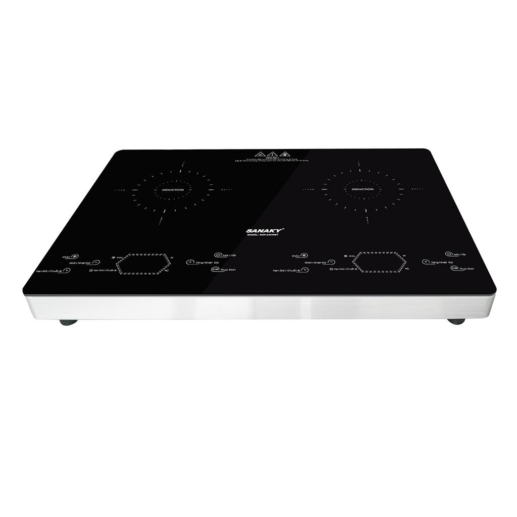 Ảnh cận cảnh mặt kính, bảng điều khiển và ví dụ nấu thực tế.