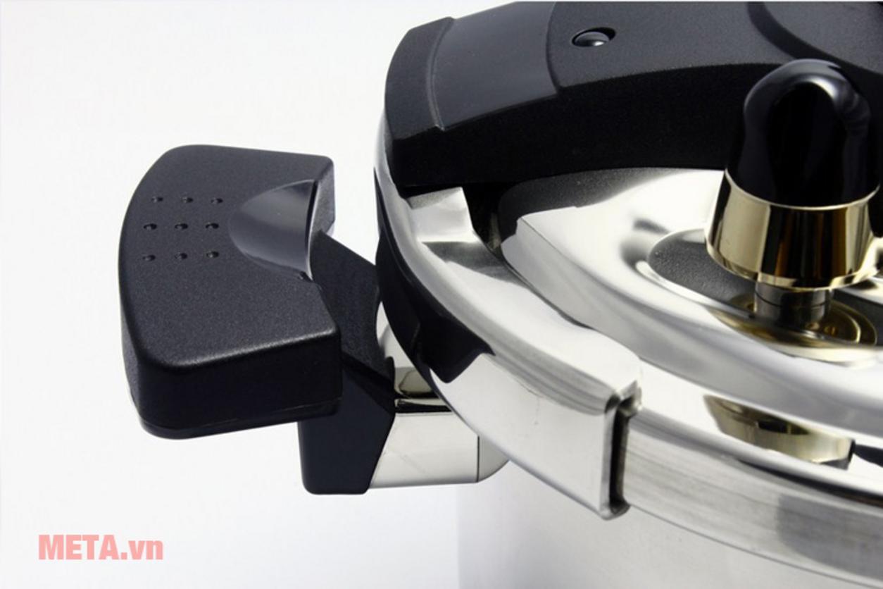 Hệ thống an toàn: khóa và van xả áp bảo vệ người dùng.