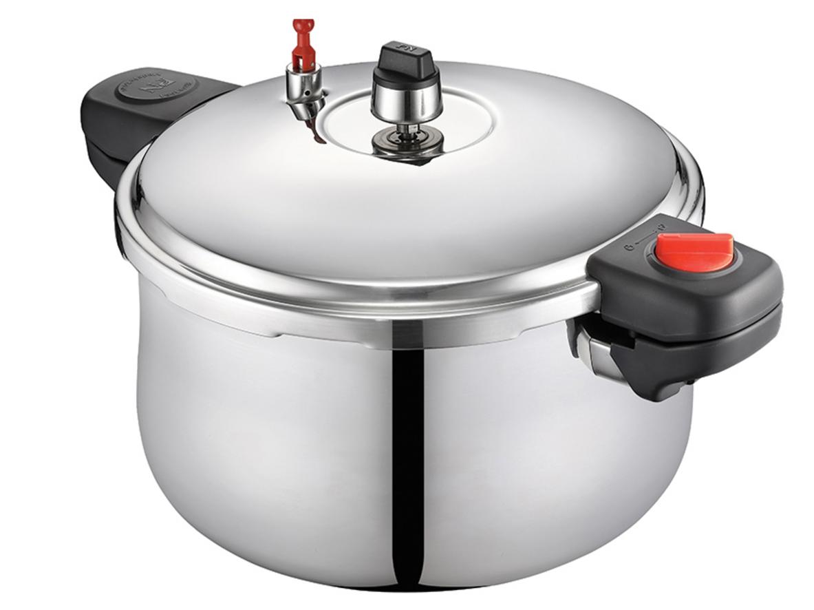 Van điều áp, khóa nắp và cơ chế xả áp tự động.