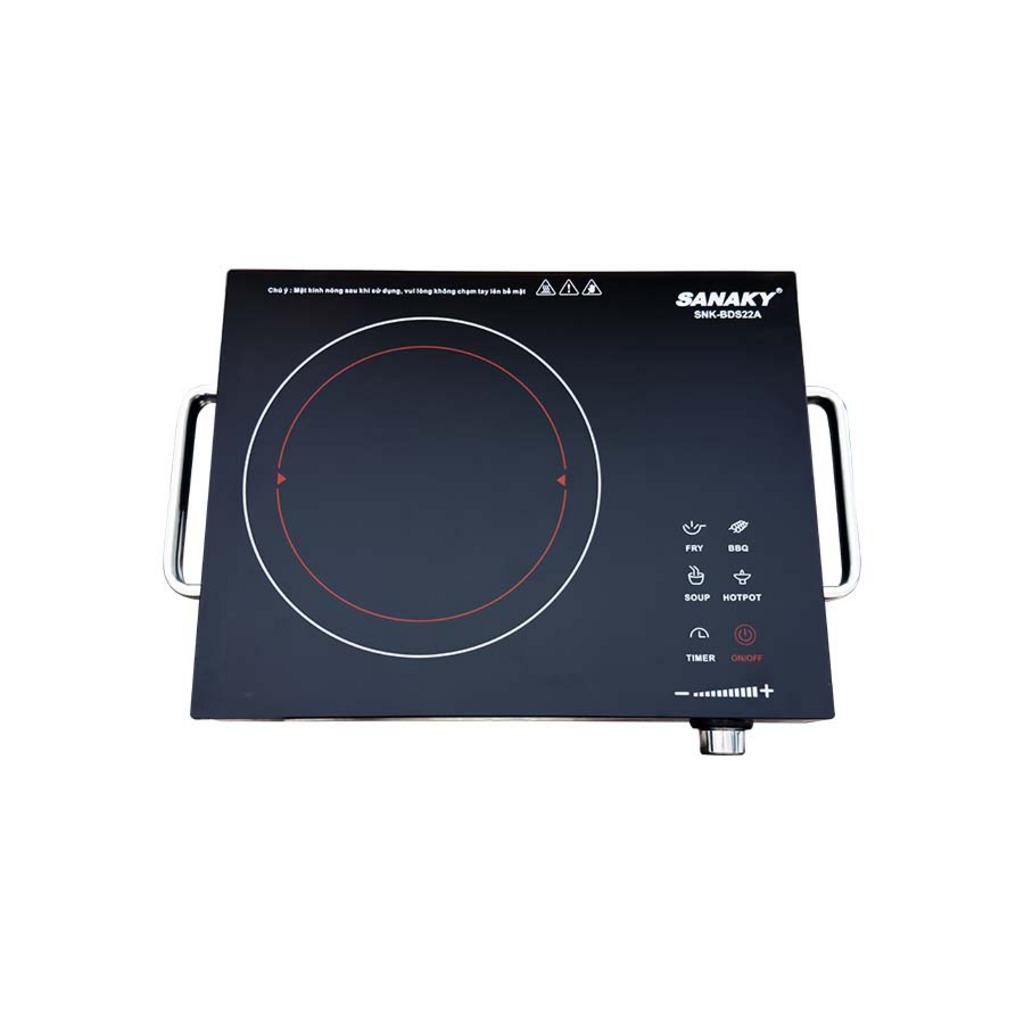 Hero image: nhìn tổng quan bếp trên quầy bếp; hiển thị mặt kính và bảng điều khiển.