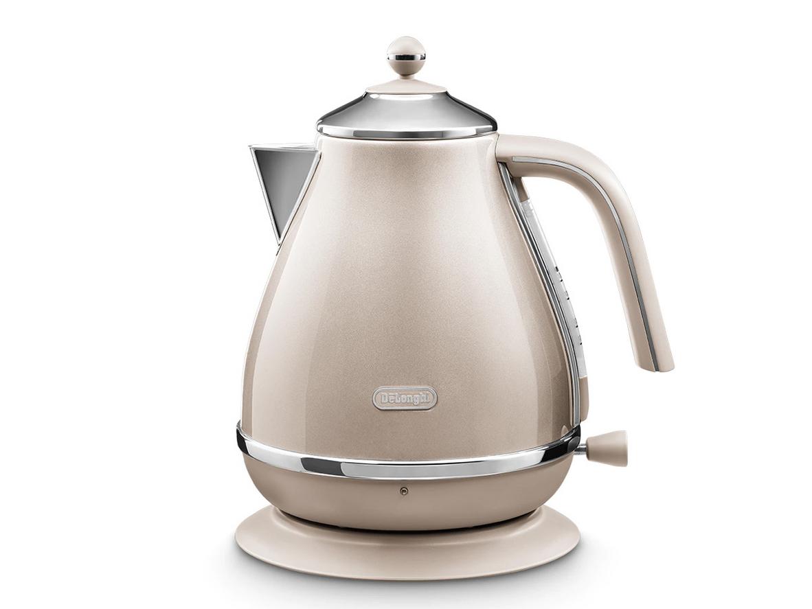 Ấm đun nước Delonghi KBOT2001.BG (1.7 lít) — Thiết kế Icona Metallics sang trọng cho không gian bếp.