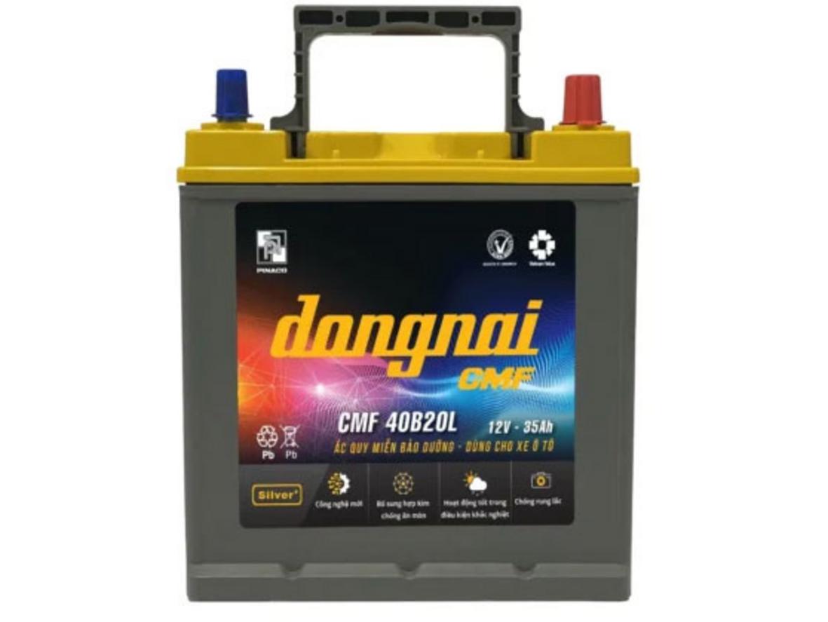 Ảnh thực tế: Ắc quy khô Đồng Nai CMF 40B20L — miêu tả vị trí mắt thần và cọc bình.