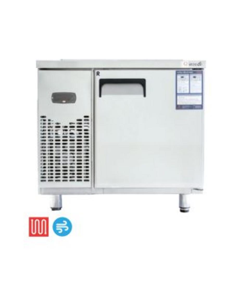 Tủ bàn salad HWA-900SF tại quầy pha chế — nhỏ gọn, đủ công năng cho quán trà sữa và quán ăn nhỏ.