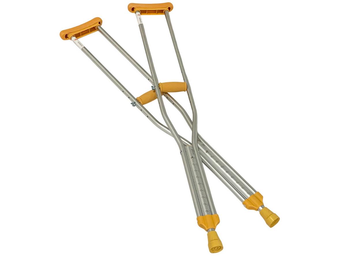 Nạng chống GBM-067A — khung nhôm siêu nhẹ, tỳ nách êm và đầu mút chống trơn.