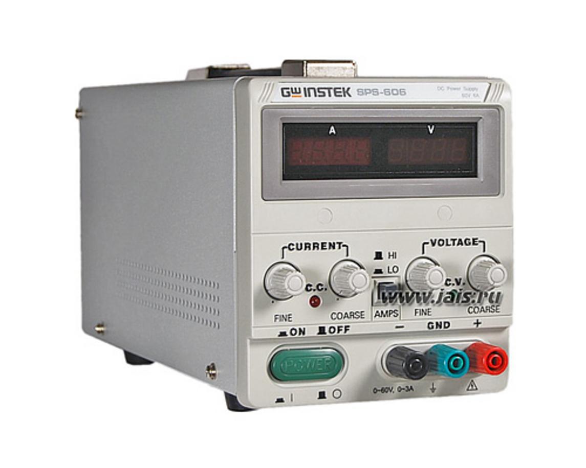 GW Instek SPS-606 trên bench thử nghiệm — nhỏ gọn, công suất cao, hiển thị LED rõ ràng.
