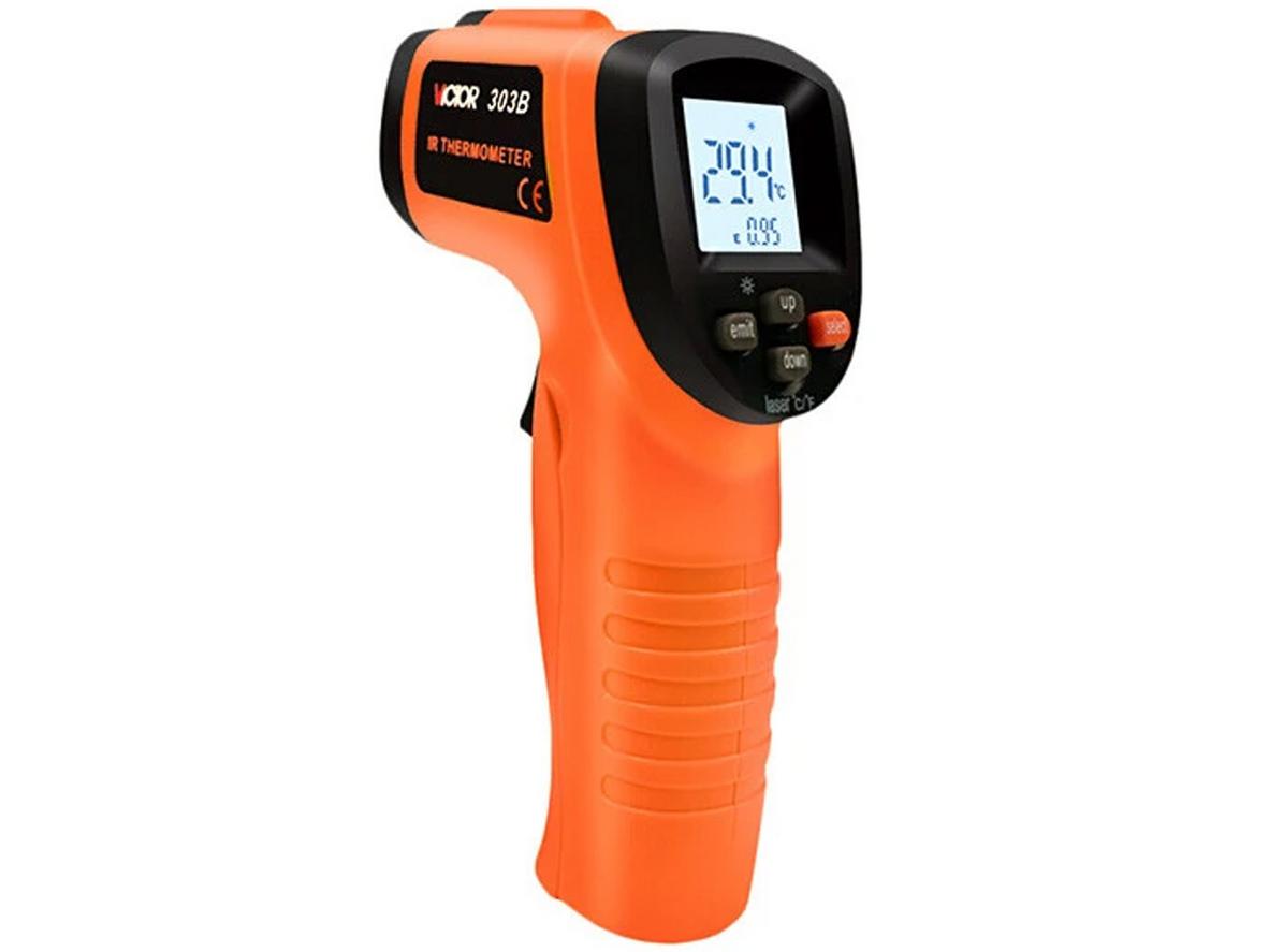 Victor 303B: nhỏ gọn, dùng một tay, laser định vị và màn hình sáng - đo nhanh và an toàn.