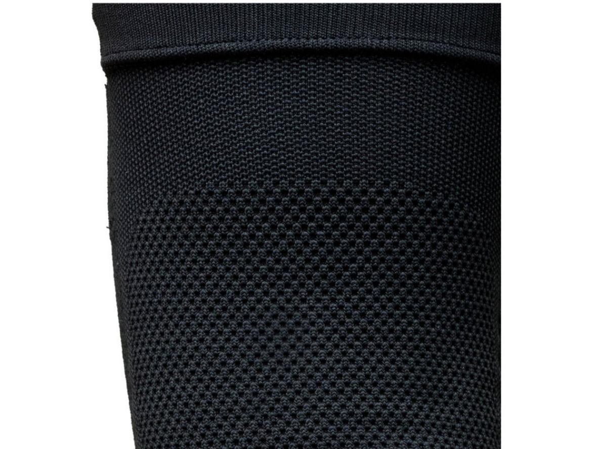 Cận cảnh Zamst Hybrid Knit — ôm sát & thoáng khí