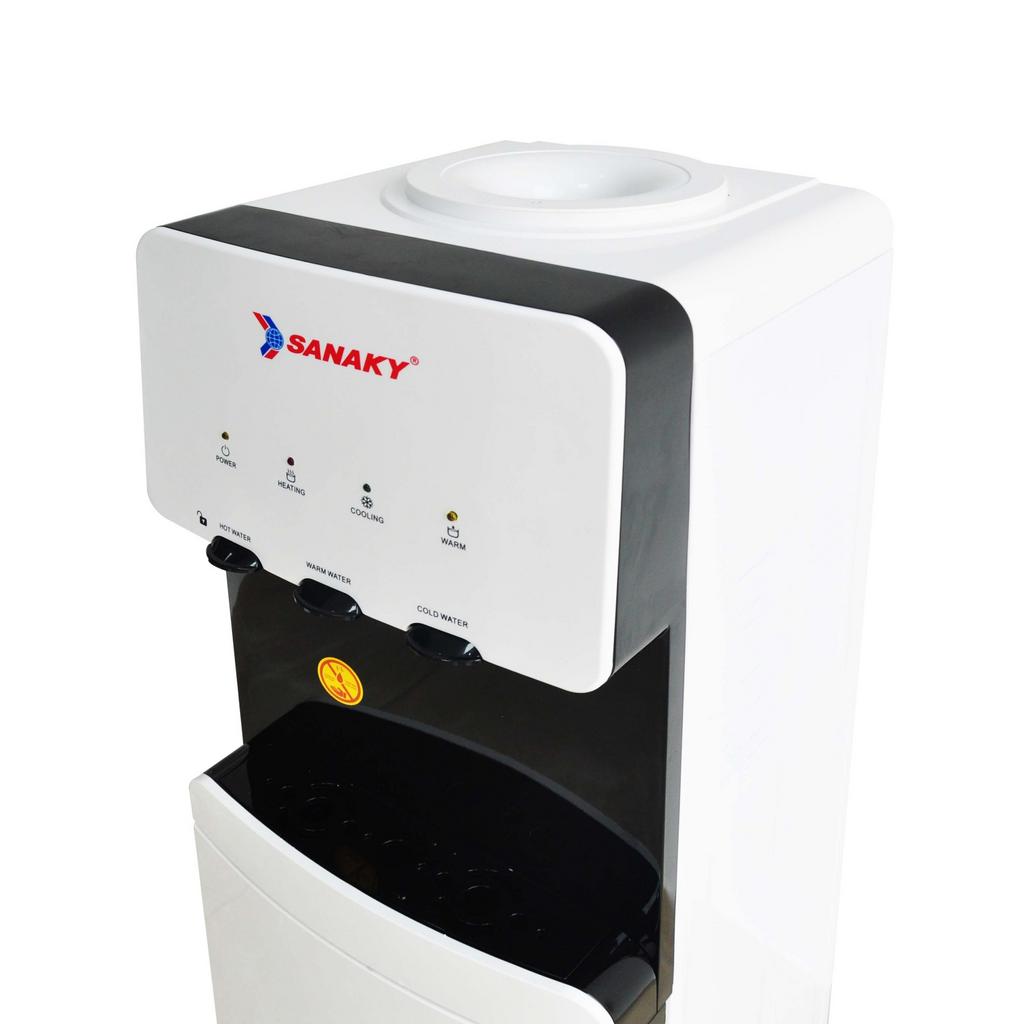 Bầu chứa Inox 304 — an toàn, bền và dễ vệ sinh.