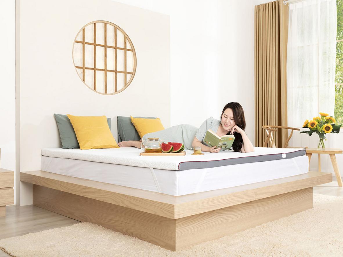 Cắt lớp iVolnic Foam: cấu trúc bọt hở giúp thoáng khí và giải áp.