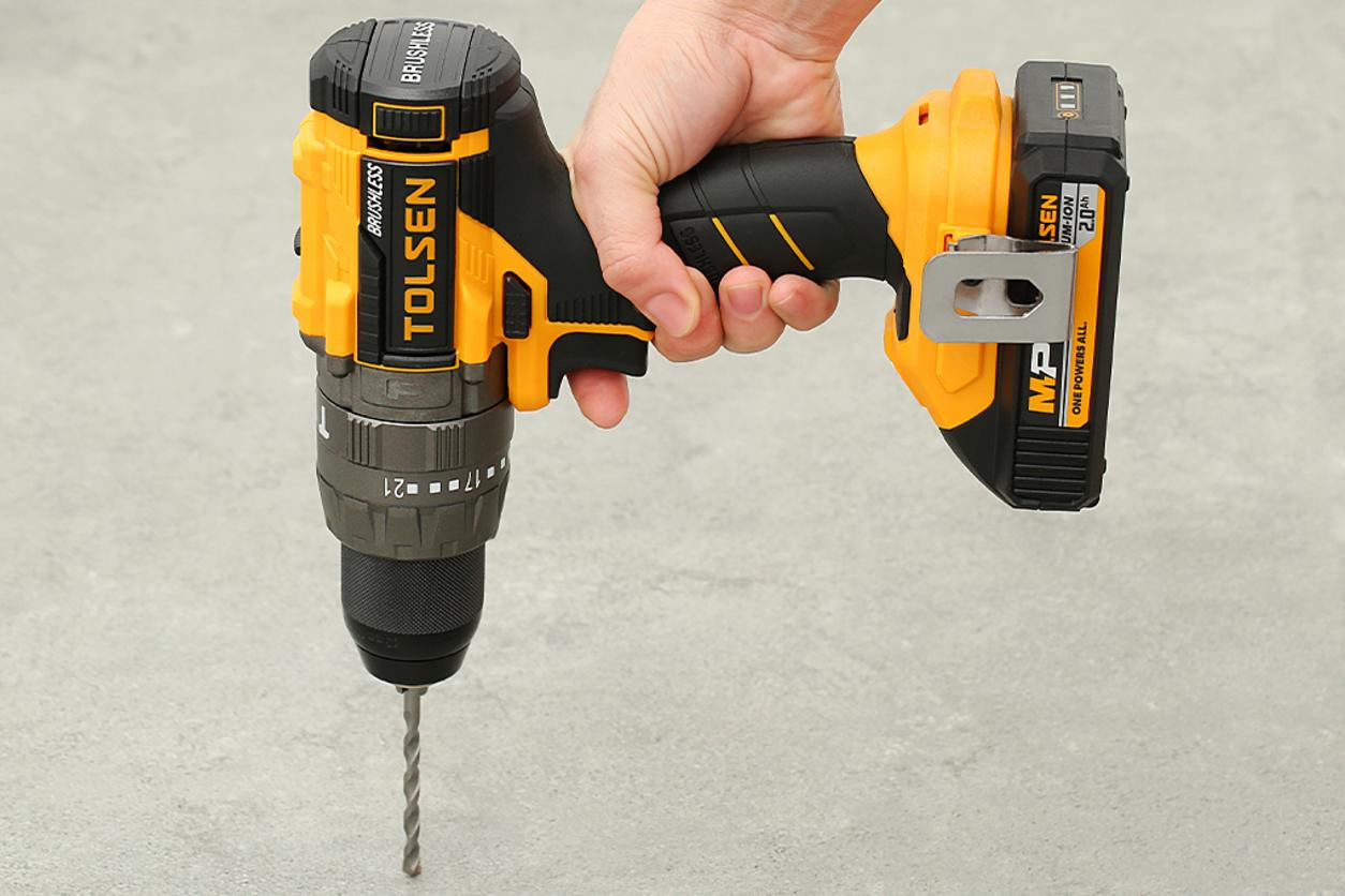 3 chế độ: bắt vít, khoan thường, khoan búa — linh hoạt cho mọi công việc