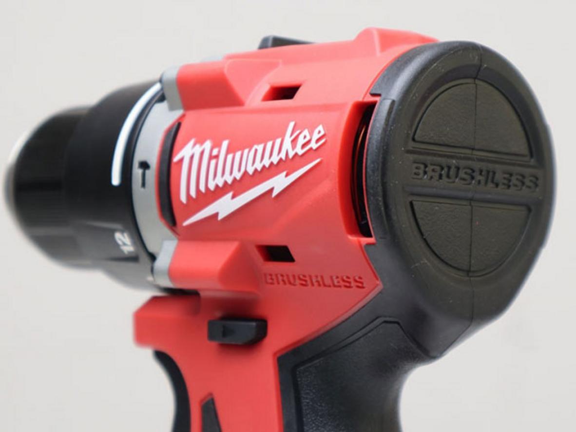 Thân máy ngắn 145 mm — lý tưởng cho góc hẹp và công việc trên cao.