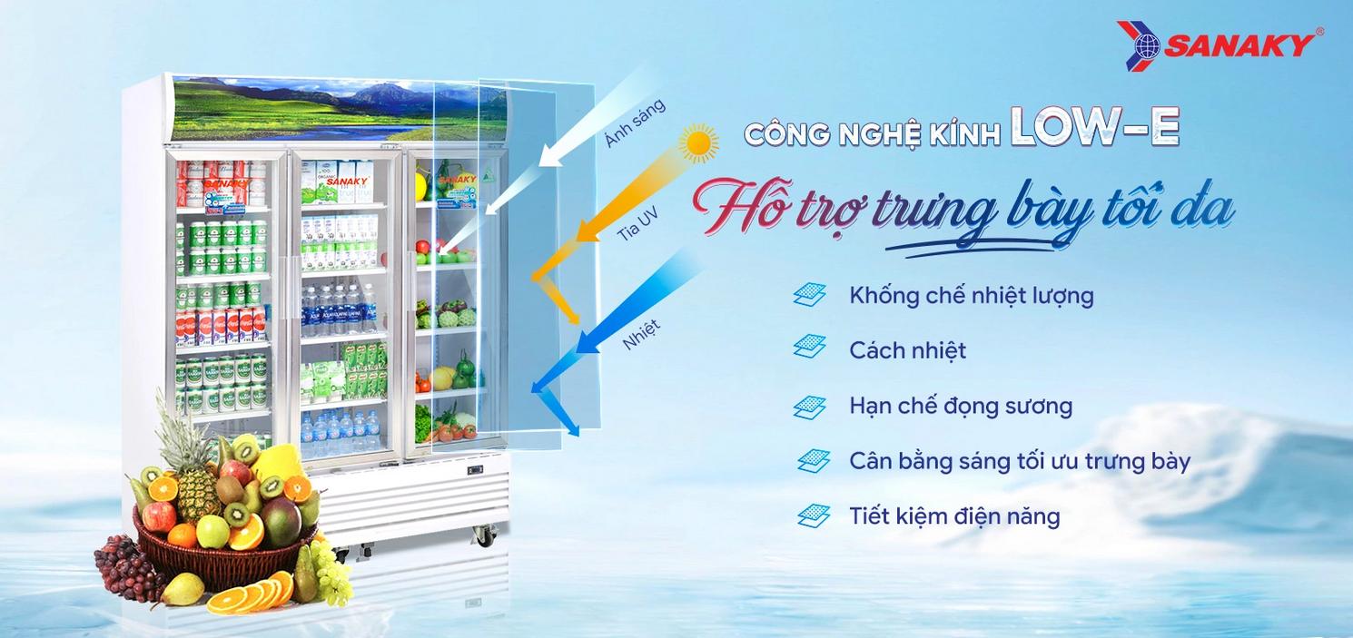 Low‑E glass + LED giúp trưng bày rõ ràng, hấp dẫn.