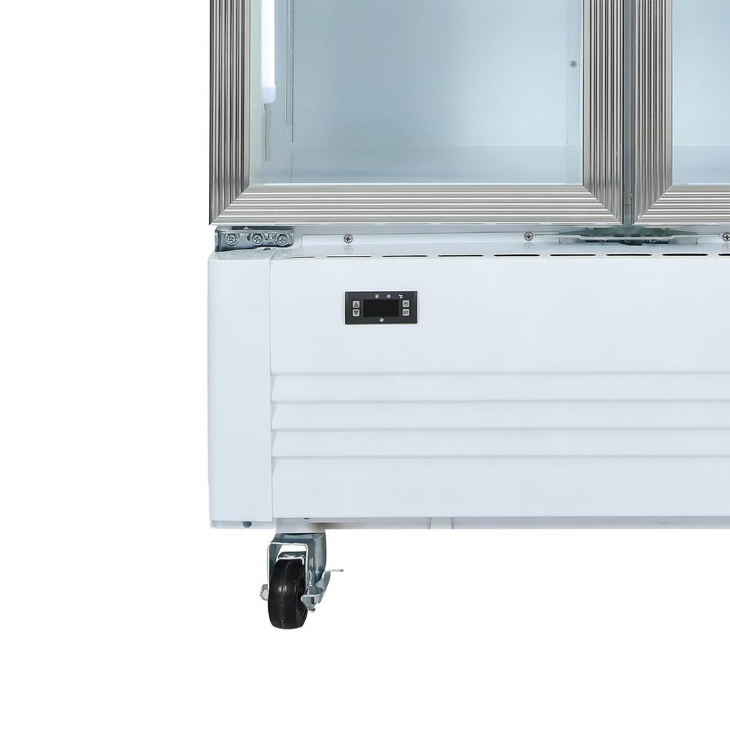 Kính Low‑E và sưởi kính giữ mặt kính trong, nâng cao hiệu quả trưng bày.