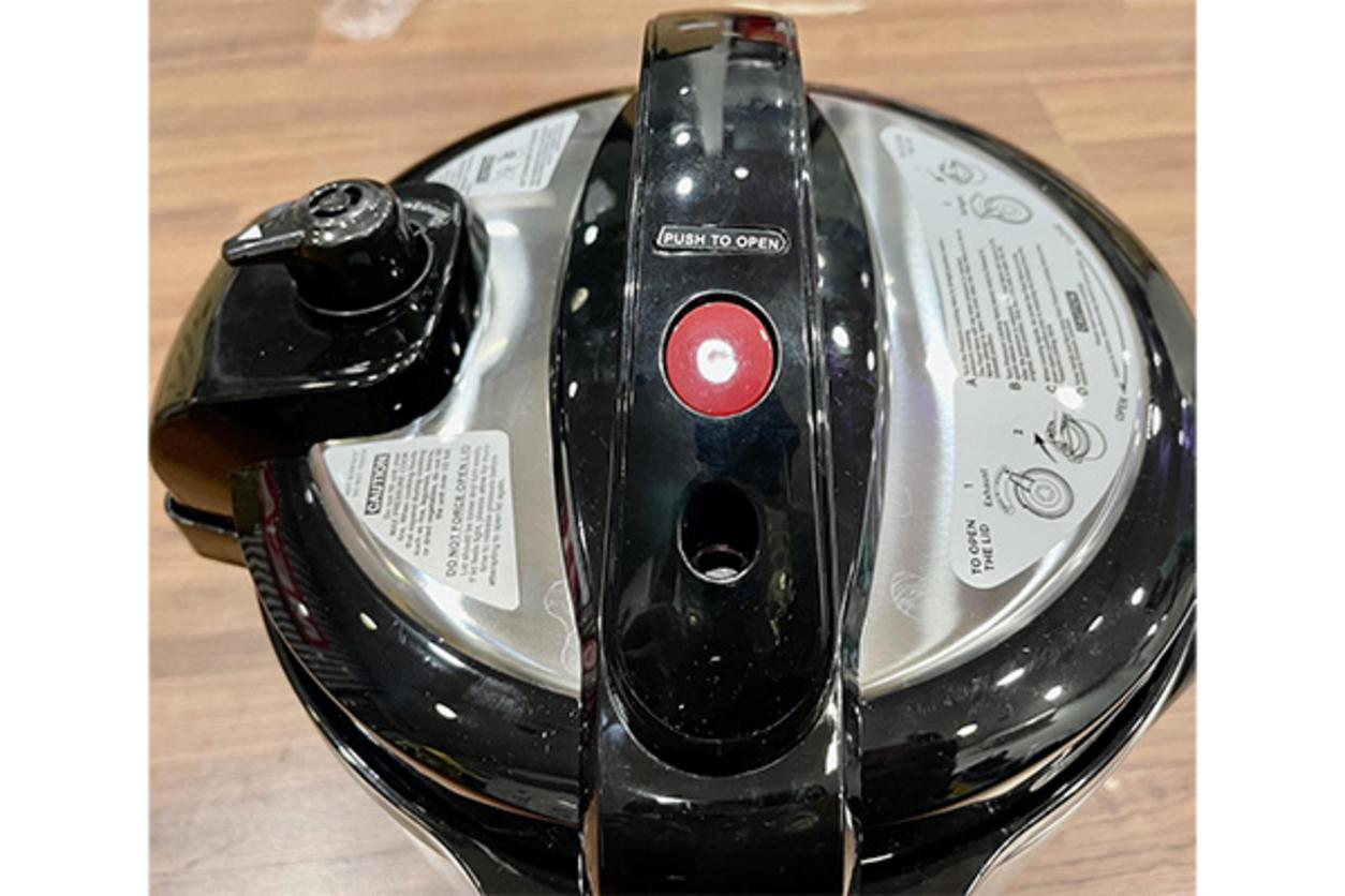 Lòng nồi chống dính — dễ vệ sinh