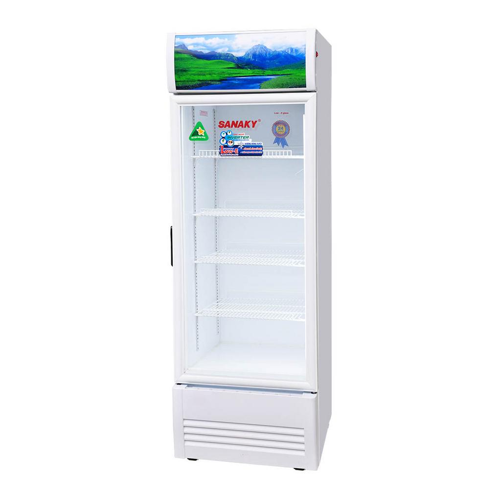 Low‑E glass + LED cho góc trưng bày chuyên nghiệp, không đọng sương.