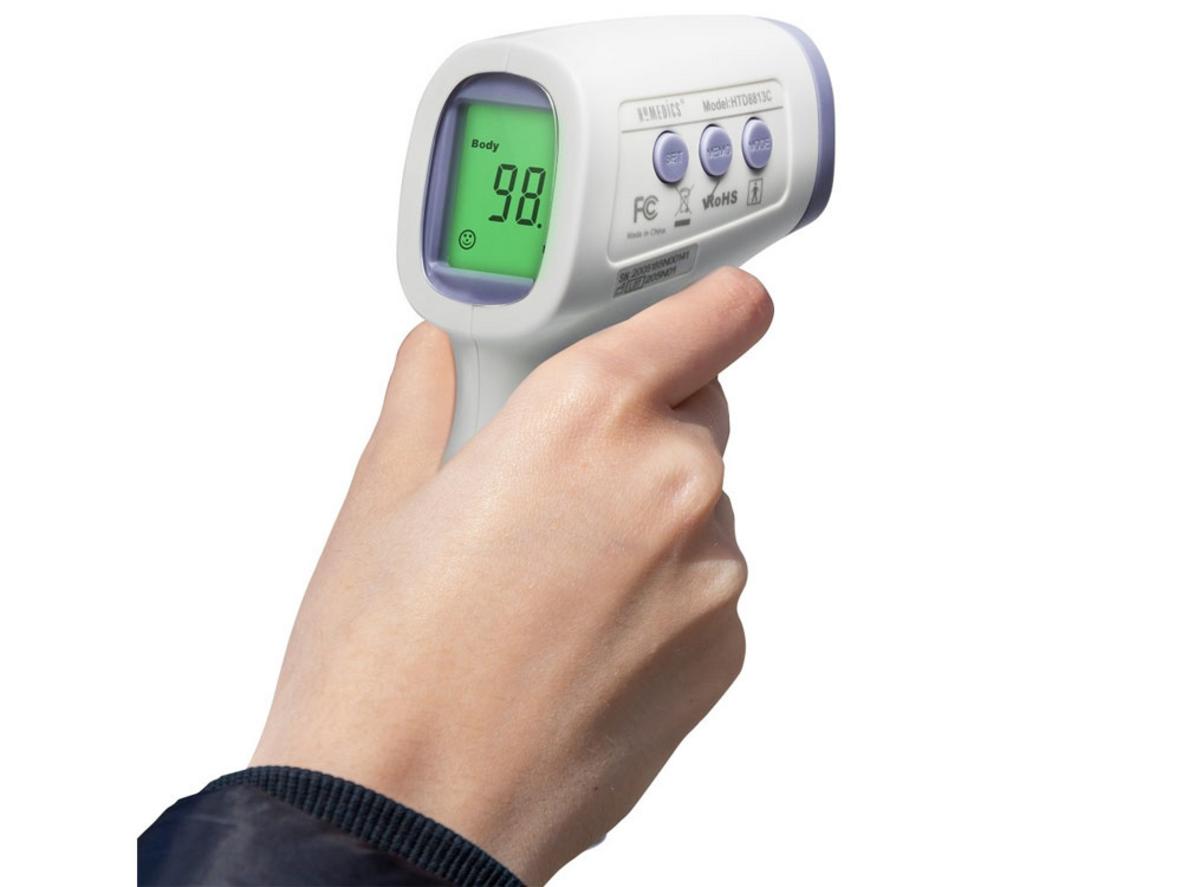 Màn hình 3 màu và bộ nhớ 50 kết quả.