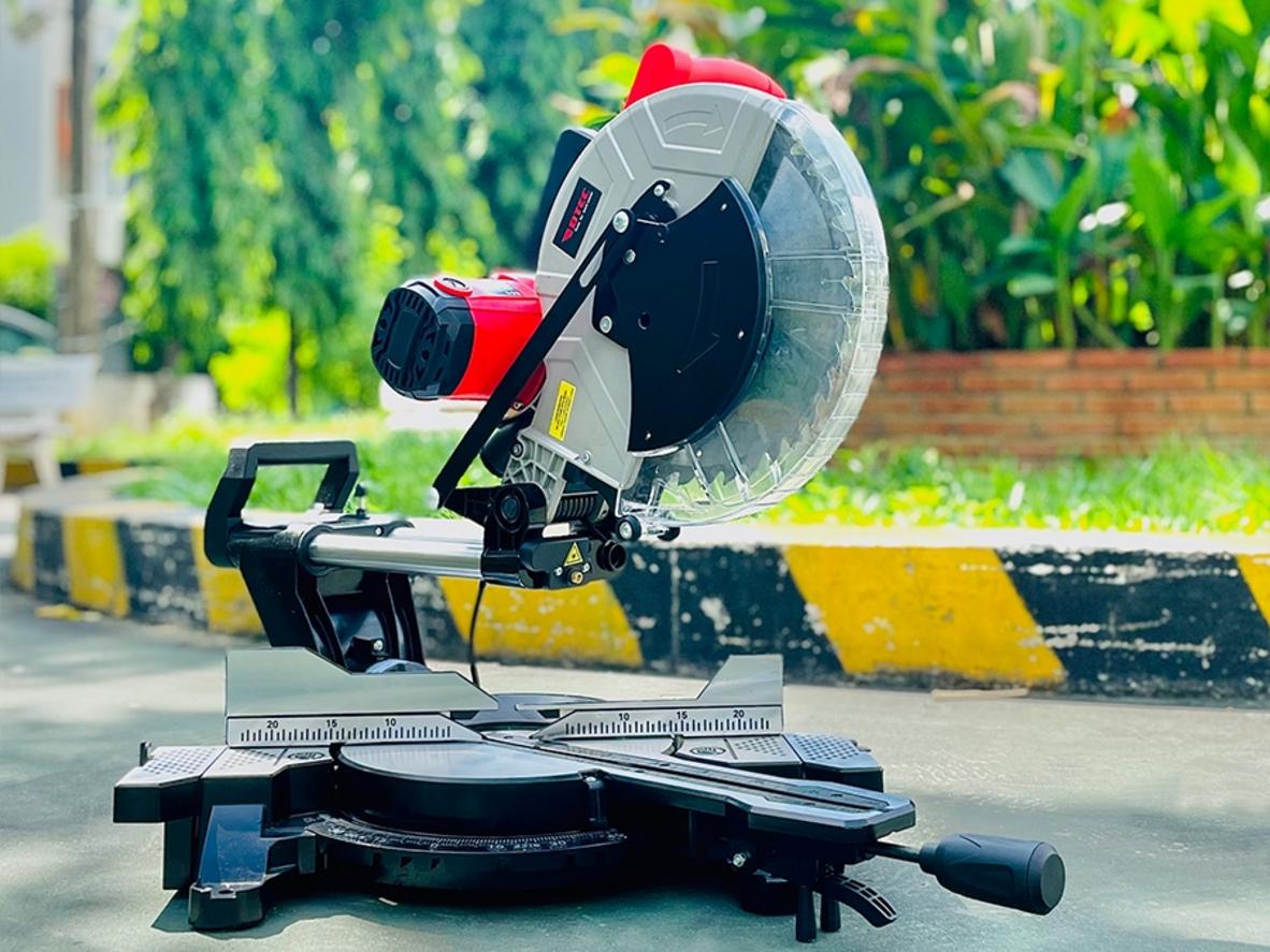 Tổng quan Máy cắt đa năng laser Btec BT1247