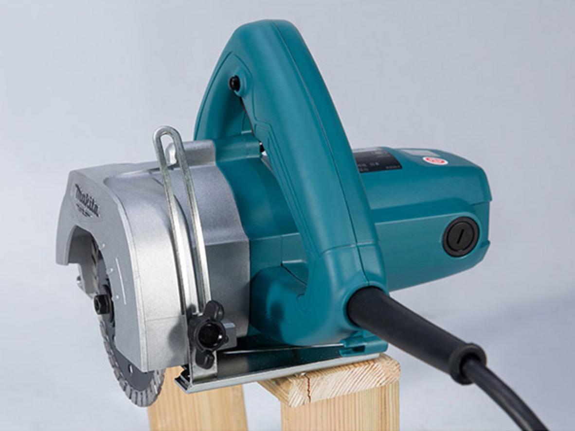 Thiết kế và trọng lượng Máy cắt gạch Makita M4101B