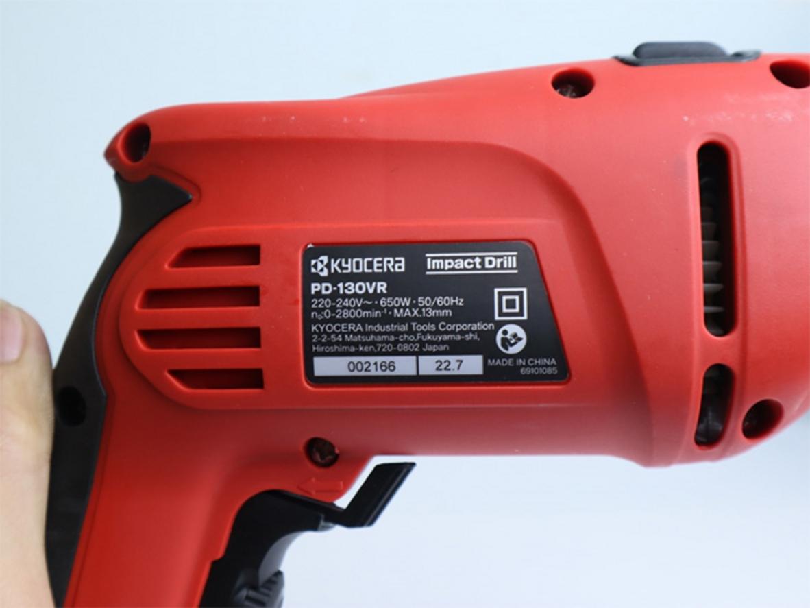 Thiết kế nhẹ và tay cầm giảm rung cho thao tác thoải mái